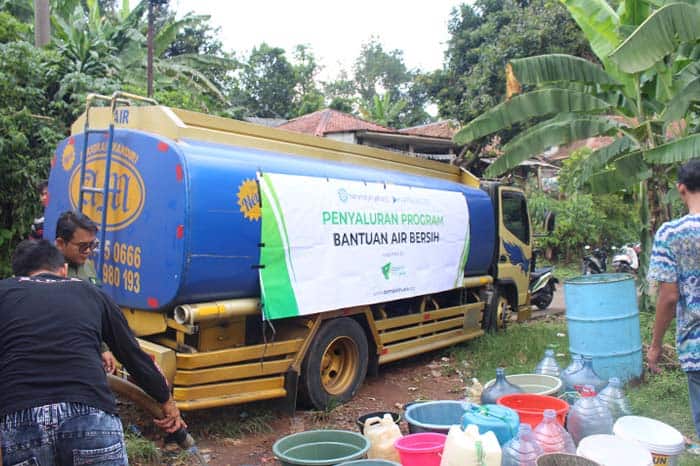 penyaluran air bersih di cigudeg5 dompet dhuafa Beramaljariyah dan Kapitalboost salurkan 40.000 liter air bersih melalui Dompet Dhuafa