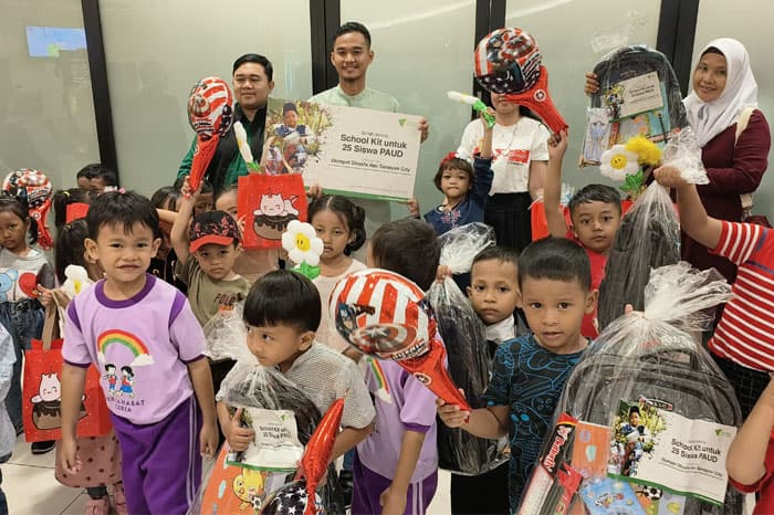 Bersama Dompet Dhuafa, Senayan City Mall berbagi kebahagiaan