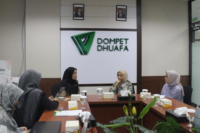 Kami berdiri bersama Palestina