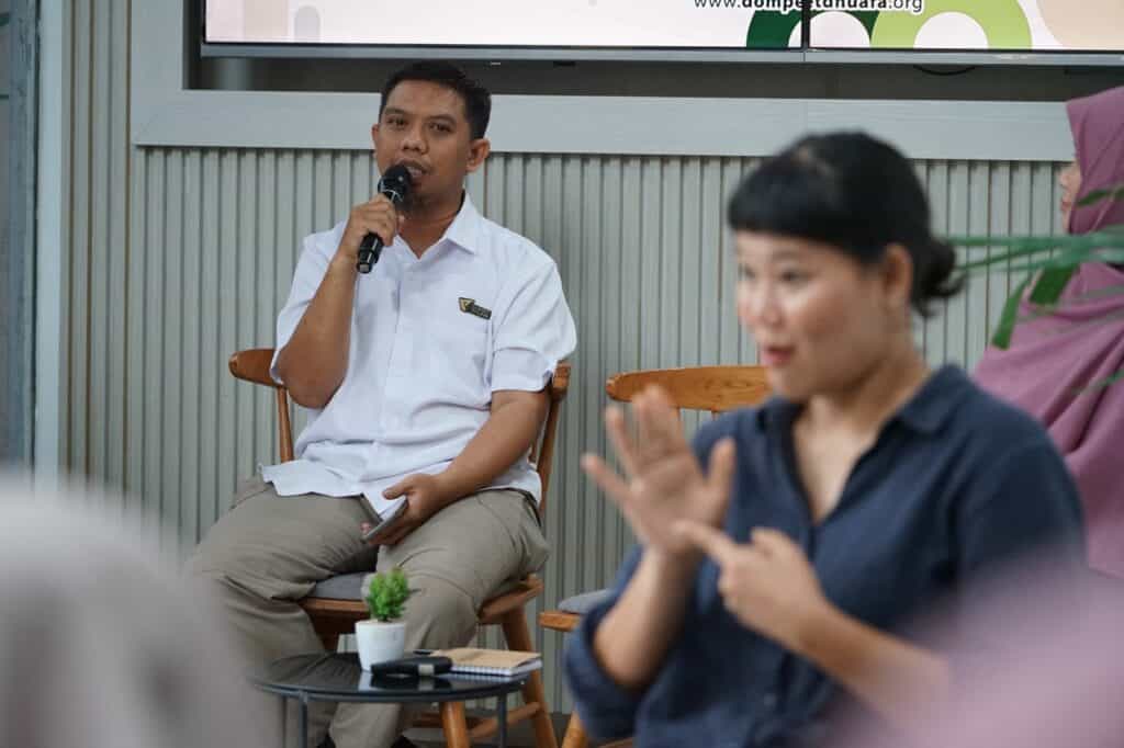 Lokakarya Bahasa Isyarat di Philanthropy Building.