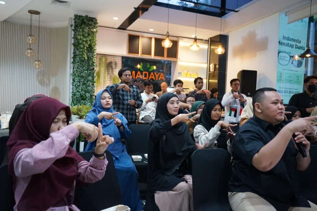 Lokakarya Bahasa Isyarat di Philanthropy Building.