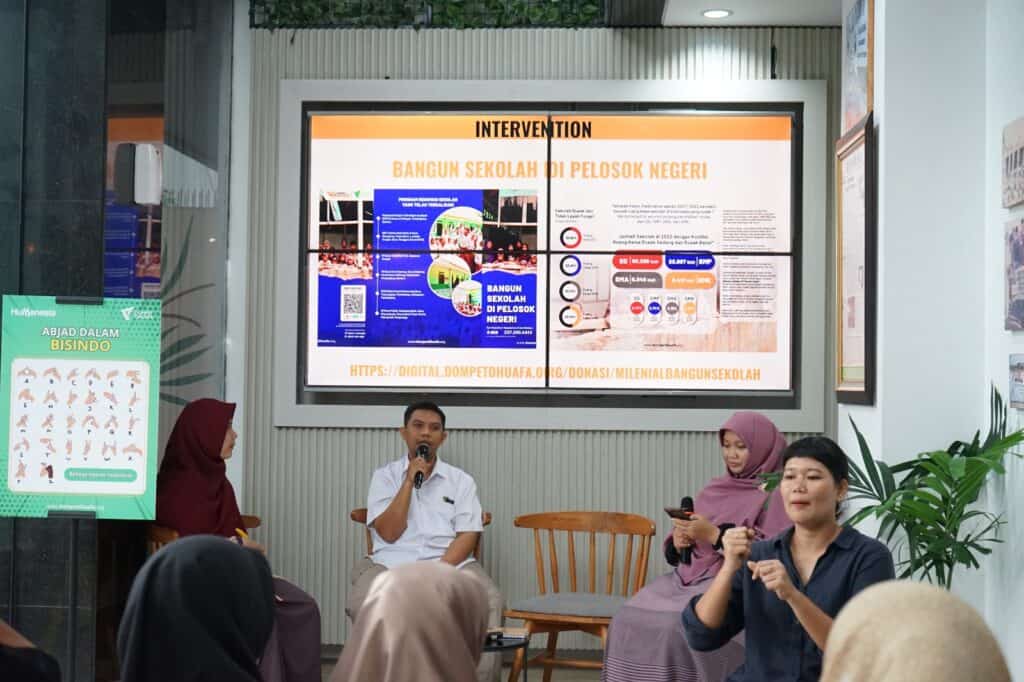 Lokakarya Bahasa Isyarat di Philanthropy Building.
