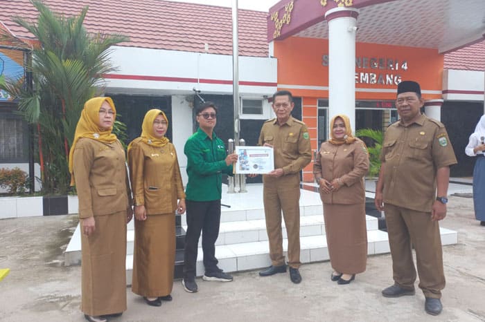 SMAN 4 Palembang serahkan bantuan untuk Palestina