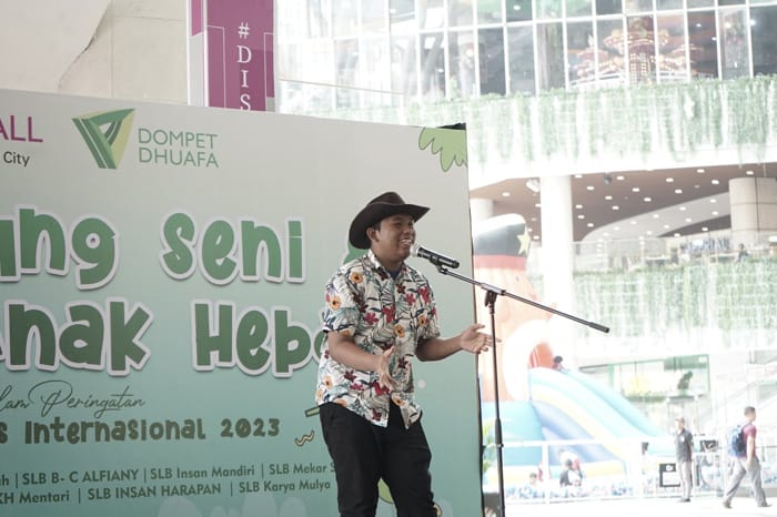 panggung seni karya anak hebat4 dompet dhuafa Hari Disabilitas Internasional, LPM gelar Panggung Seni dan Karya Anak Hebat