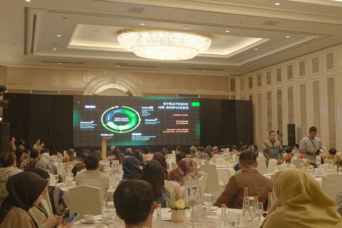Dompet Dhuafa Raih Penghargaan Indonesia Best Companies in Creating Leaders From Within 2023