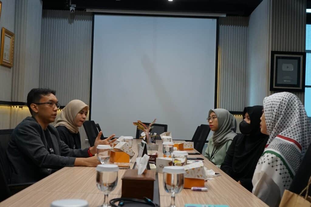 Qiscus serahkan donasi kemanusiaan untuk Palestina melalaui Dompet Dhuafa