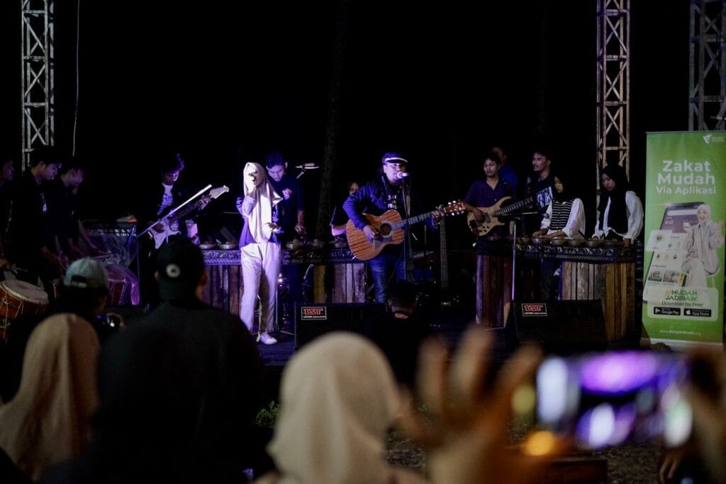 sound of humanity padang 5 dompet dhuafa Chiki Fawzi hadir di Sound of Humanity