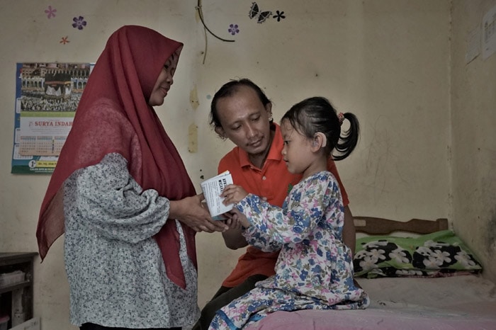 program humanusia salurkan alat bantu dengar untuk Azkadina