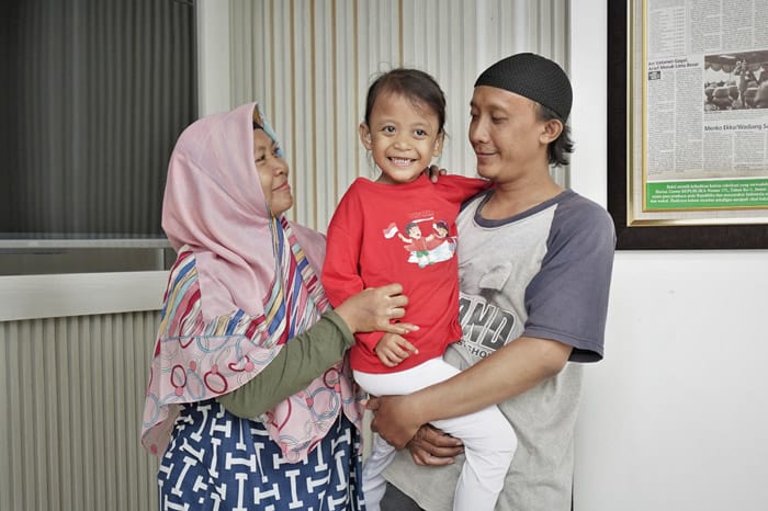 program humanusia salurkan alat bantu dengar untuk Azkadina