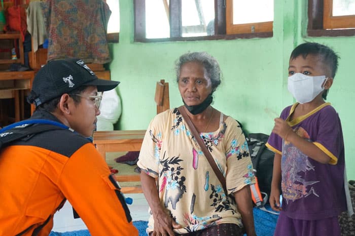 dapur umum erupsi gunung lewotobi1 dompet dhuafa Dapur Umum Dompet Dhuafa di kamp pengungsian Erupsi Gunung Lewotobi Laki-Laki