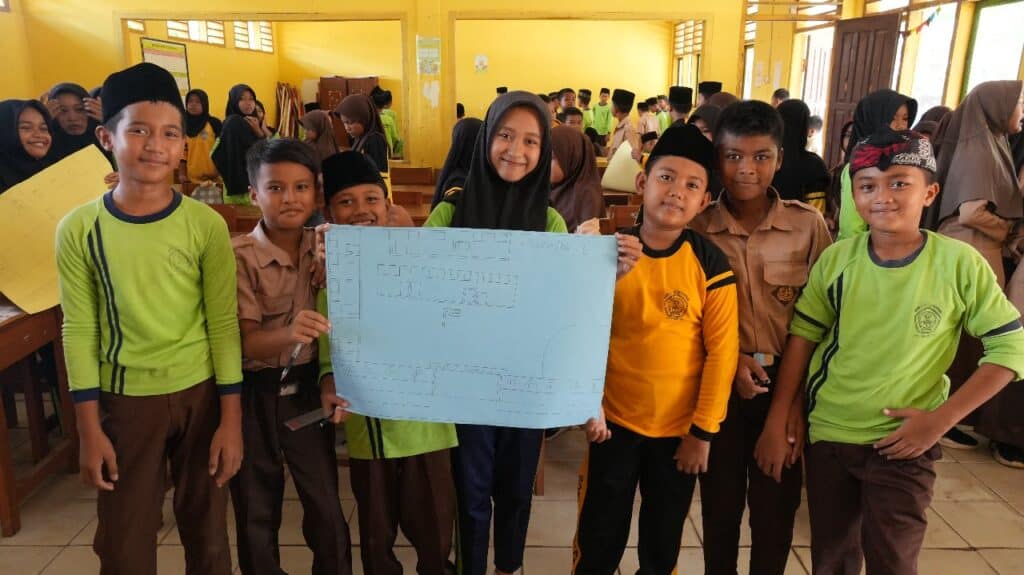 DMC kuatkan kesiapsiagaan bencana pada anak di Malingping