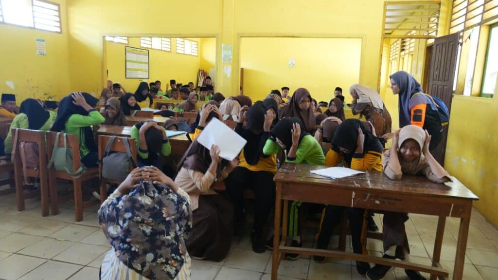 DMC kuatkan kesiapsiagaan bencana pada anak di Malingping