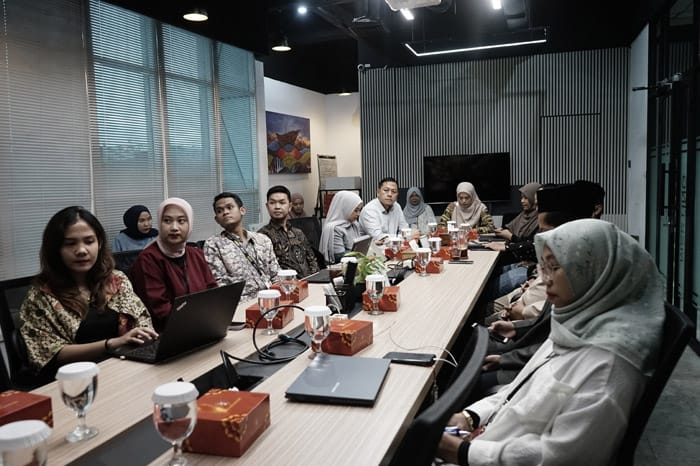 Maybank Indonesia salurkan dana kebijakan melalui Dompet Dhuafa
