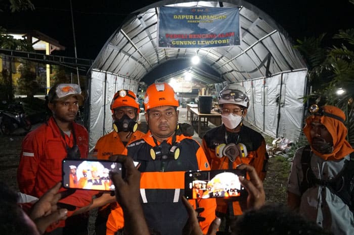 respons gunung lewotobi lakilaki3 dompet dhuafa respons kebencanaan atas erupsi Gunung Lewotobi Laki-Laki di NTT