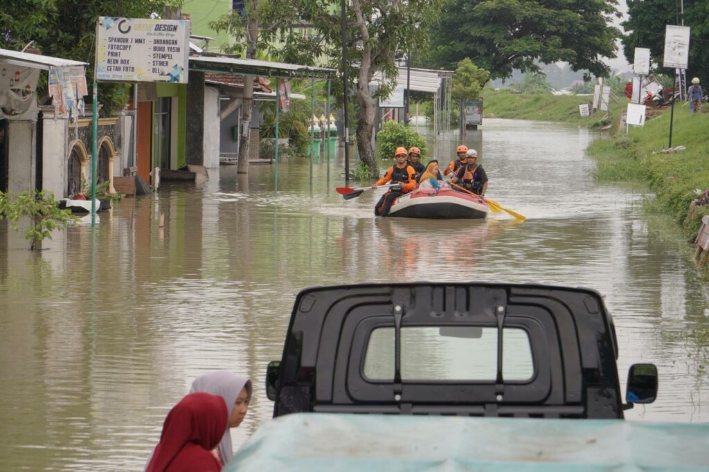Tim Dompet Dhuafa respons cepat bencana Banjir Demak