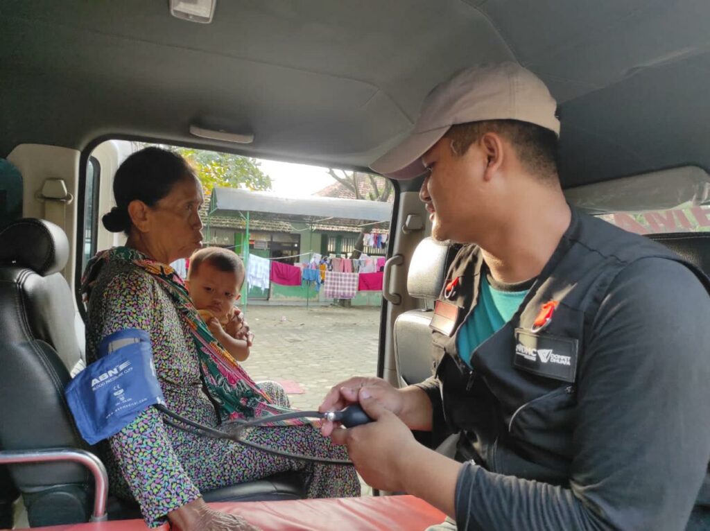 banjir demak 5 dompet dhuafa Tim Dompet Dhuafa respons cepat bencana Banjir Demak