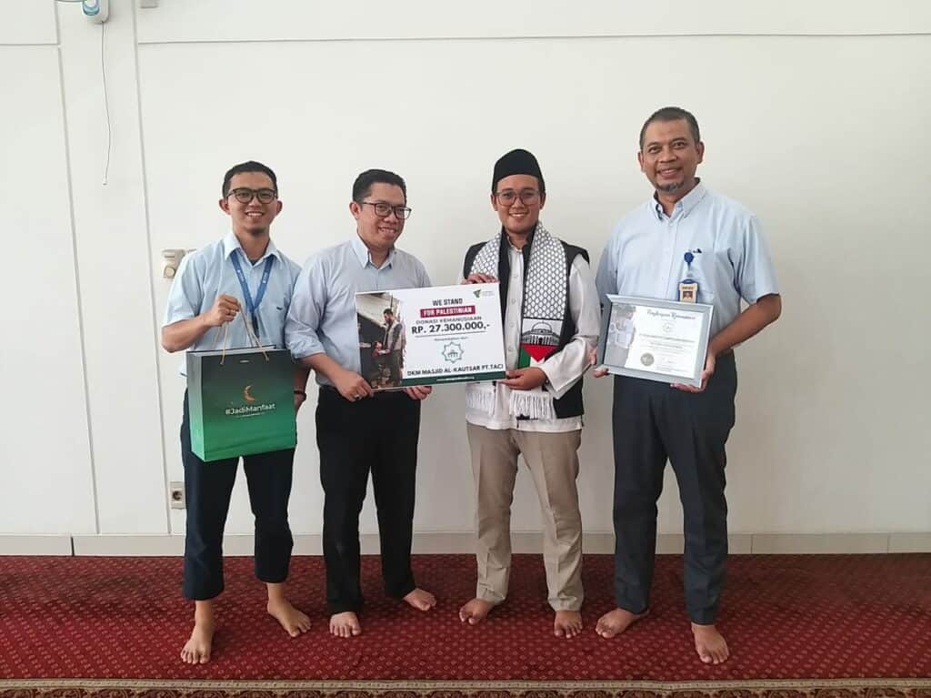masjid alkautsar pt taci salurkan bantuan melalui dompet dhuafa1 dompet dhuafa Masjid Al-Kautsar PT TACI Salurkan Bantuan Melalui Dompet Dhuafa