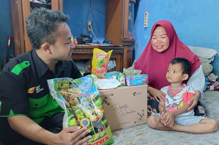 paket sembako7 dompet dhuafa Paket Sembako untuk Pengumpul Barang Bekas di Depok