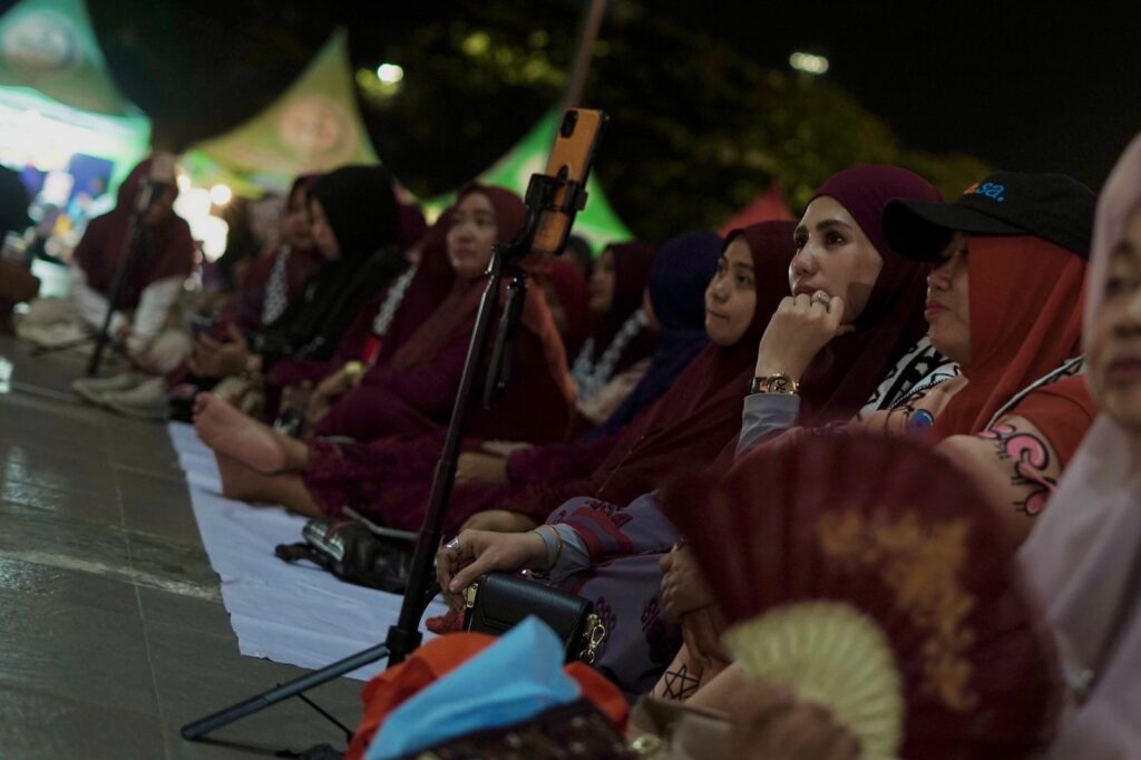 Hadiah Cinta untuk Palestina dalam acara Pray for Humanity Jilid 4