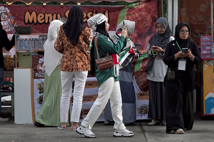Pray for Humanity Jilid 4