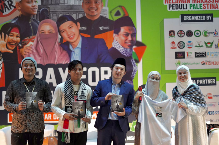 Pray for Humanity Jilid 4