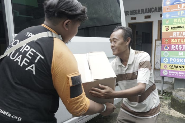 bantuan dari bts army3 dompet dhuafa BTS ARMY untuk korban Gempa Sumedang