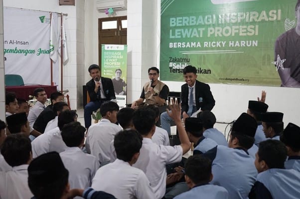 berbagi inspirasi lewat profesi11 dompet dhuafa Ricky Harun Berbagi Inspirasi Lewat Profesi