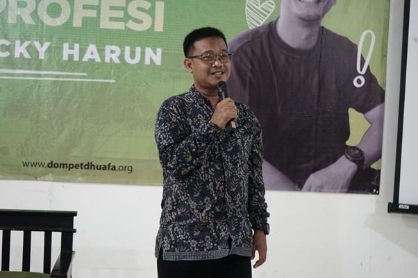 berbagi inspirasi lewat profesi2 dompet dhuafa Ricky Harun Berbagi Inspirasi Lewat Profesi