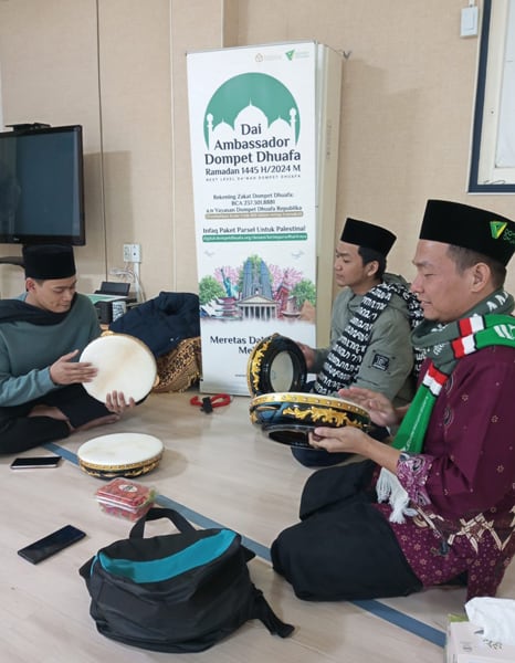 hadrah rebana1 dompet dhuafa Dai Ambassador Dompet Dhuafa penugasan Korea Selatan, Hadrah Rebana