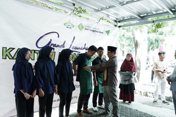 kantin kontainer3 dompet dhuafa Launching Kantin Kontainer Lampung