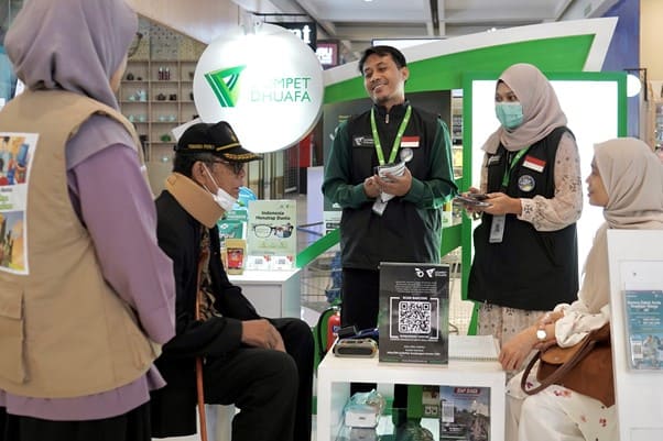 Parni Hadi Sambangi Gerai Layanan Zakat Dompet Dhuafa di Kemang Village