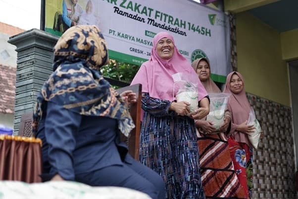 Tebar Zakat Fitrah Gresik