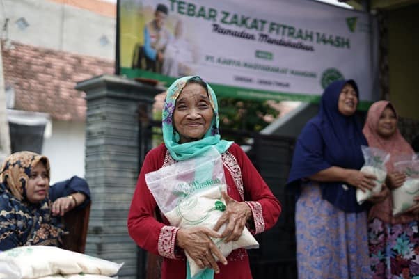 Tebar Zakat Fitrah Gresik