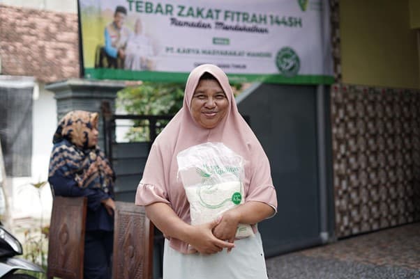 Tebar Zakat Fitrah Gresik