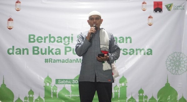 berbagi santunan dan buka puasa bersama6 dompet dhuafa KMC dan Dompet Dhuafa Berbagi Santunan dan Buka Puasa Bersama