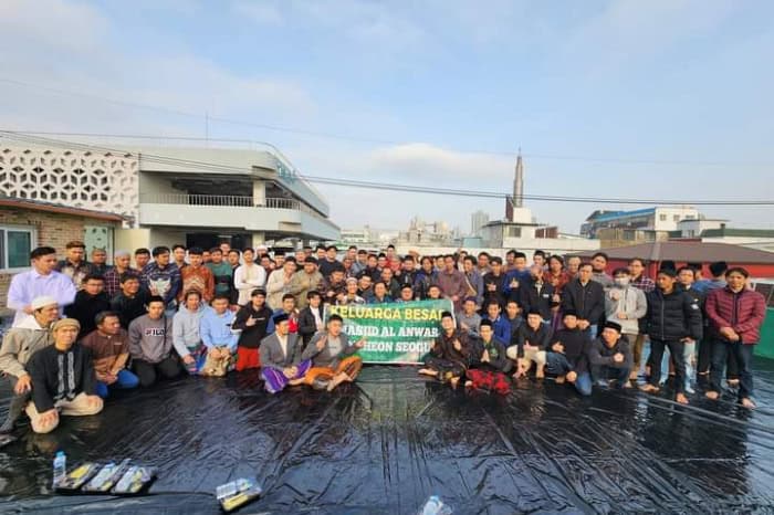 dai ambassador dompet dhuafa rayakan idulfitri di korea selatan 6 dompet dhuafa Dai Ambassador Dompet Dhuafa Rayakan Idulfitri di Korea Selatan