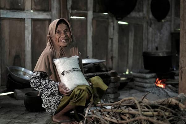 tebar zakat fitrah1 dompet dhuafa Tebar Zakat Fitrah di Imogiri, Yogyakarta.