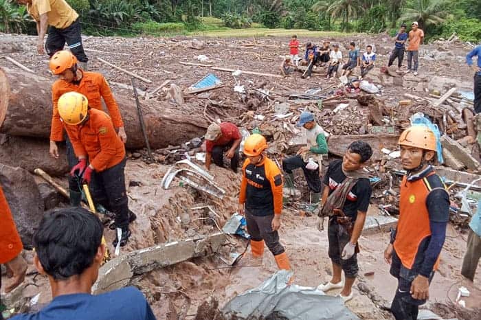 banjirdanlongsordipesisirselatan5 dompet dhuafa
