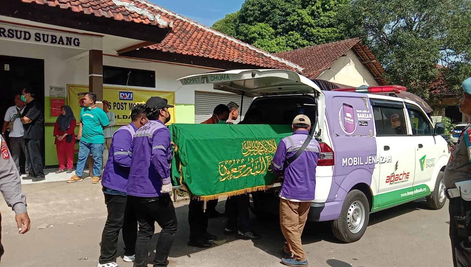 barzah dompet dhuafa1 dompet dhuafa BARZAH Dompet Dhuafa bantu korban kecelakaan di Subang