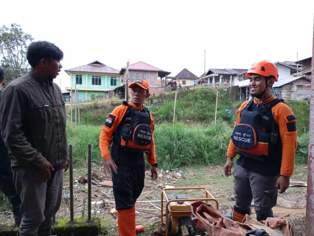 Banjir bandang dan banjir lahar di Sumbar