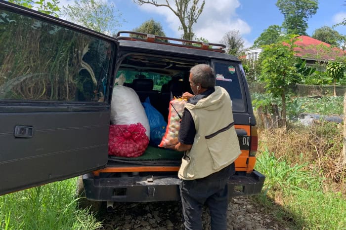 Bantuan untuk korban banjir bandang Sumbar