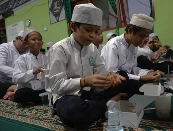 berbagisantunandanbukapuasabersama8 dompet dhuafa