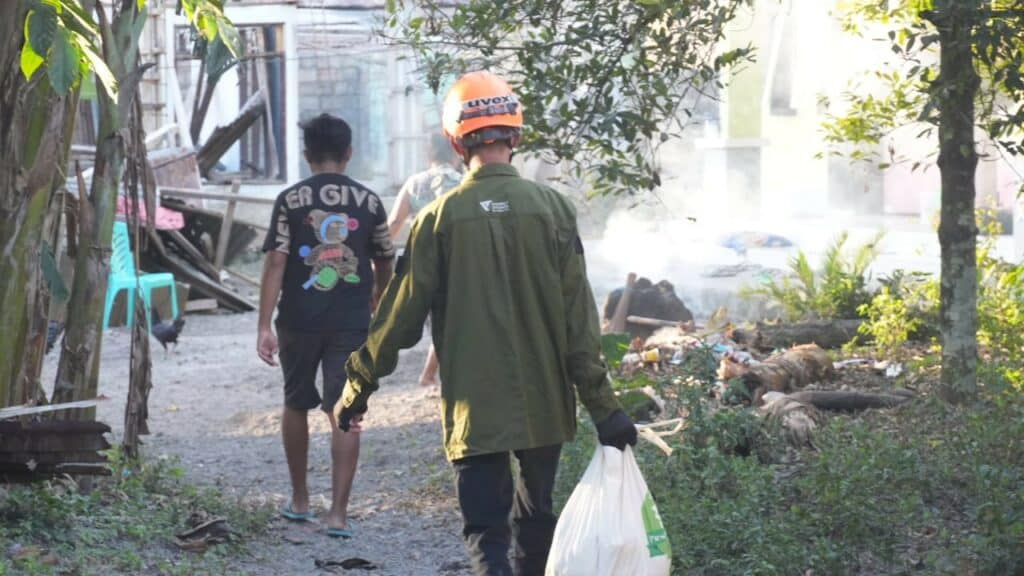 makanan siap saji hampiri penyintas erupsi gunung ruang2 dompet dhuafa Makanan siap saji hampiri penyintas erupsi Gunung Ruang
