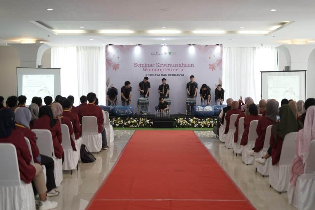 seminar kewirausahaan womenpreneur2 dompet dhuafa Seminar Kewirausahaan Womenpreneur