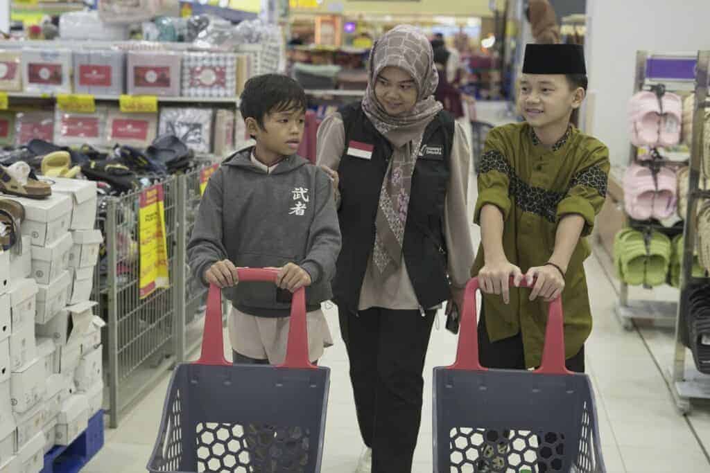 belanjabarengyatimbersamaluluhypermart61024x683 dompet dhuafa