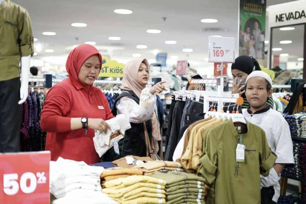 belanjabarengyatim21024x683 dompet dhuafa