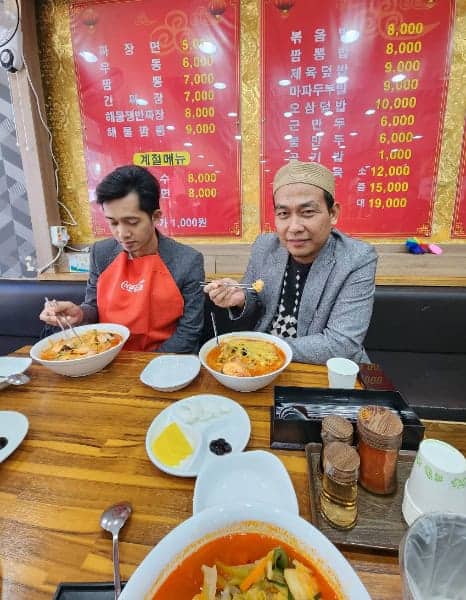 daiambassadordompetdhuafapenugasankoreaselatan4 dompet dhuafa