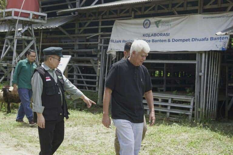 yudilatifkunjungiddfarmdipenghujungramadan1445h2768x512 dompet dhuafa