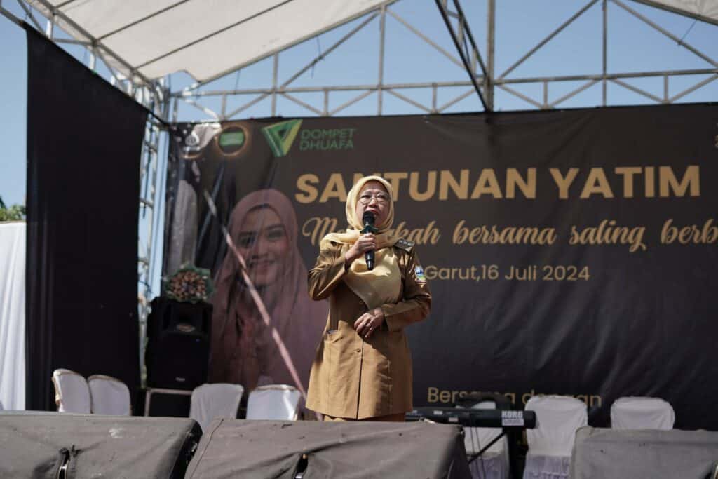 aiman ricky santunan yatim6 dompet dhuafa Sambutan oleh Ibu Camat Leuwigoong, pada hari lebarannya anak yatim, yaitu 10 Muharram 1446, pada Selasa (16/07/2024).