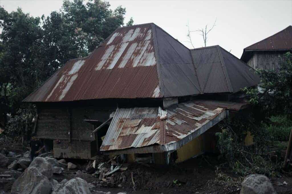 kisahkartinihadapigalodosumbar21024x683 dompet dhuafa